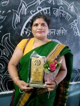 Meerut's Successful Woman Entrepreneur Parul Shukla Honored under Mission Shakti
