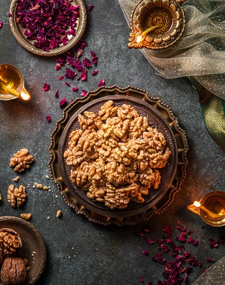 This Diwali, Give your Loved Ones the Gift of Good Health with California Walnuts
