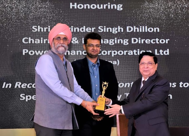 Shri R.S. Dhillon, CMD, PFC Conferred with the Prestigious "CMD Leadership Award" at the 9th PSU Awards & Conference