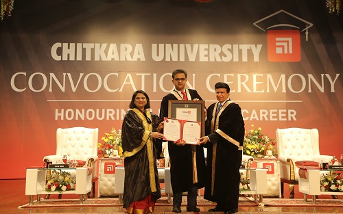 Chitkara University Awards an Honorary Doctorate Degree to Dr. Aashish Chaudhry of Aakash Healthcare
