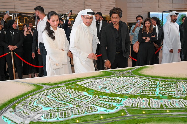 Emaar Unveils The Oasis by Emaar, a USD20 Billion Luxurious Lifestyle Destination, at Burj Khalifa Gala with Guest of Honour Shahrukh Khan
