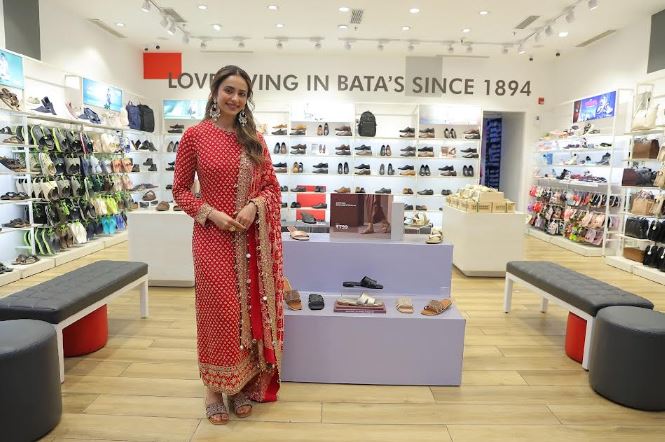 Bata India's 'Comfort, But Make it Festive' Campaign Draws 6,000+ Footfalls for Dandiya Night at Vegas Mall