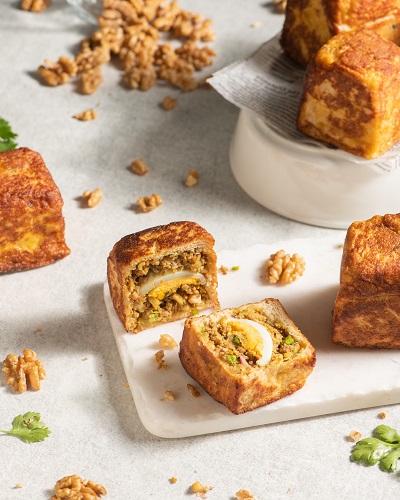 https://www.newsvoir.com/images/article/image3/36520_Walnut_Keema_Stuffed_Pav.jpg